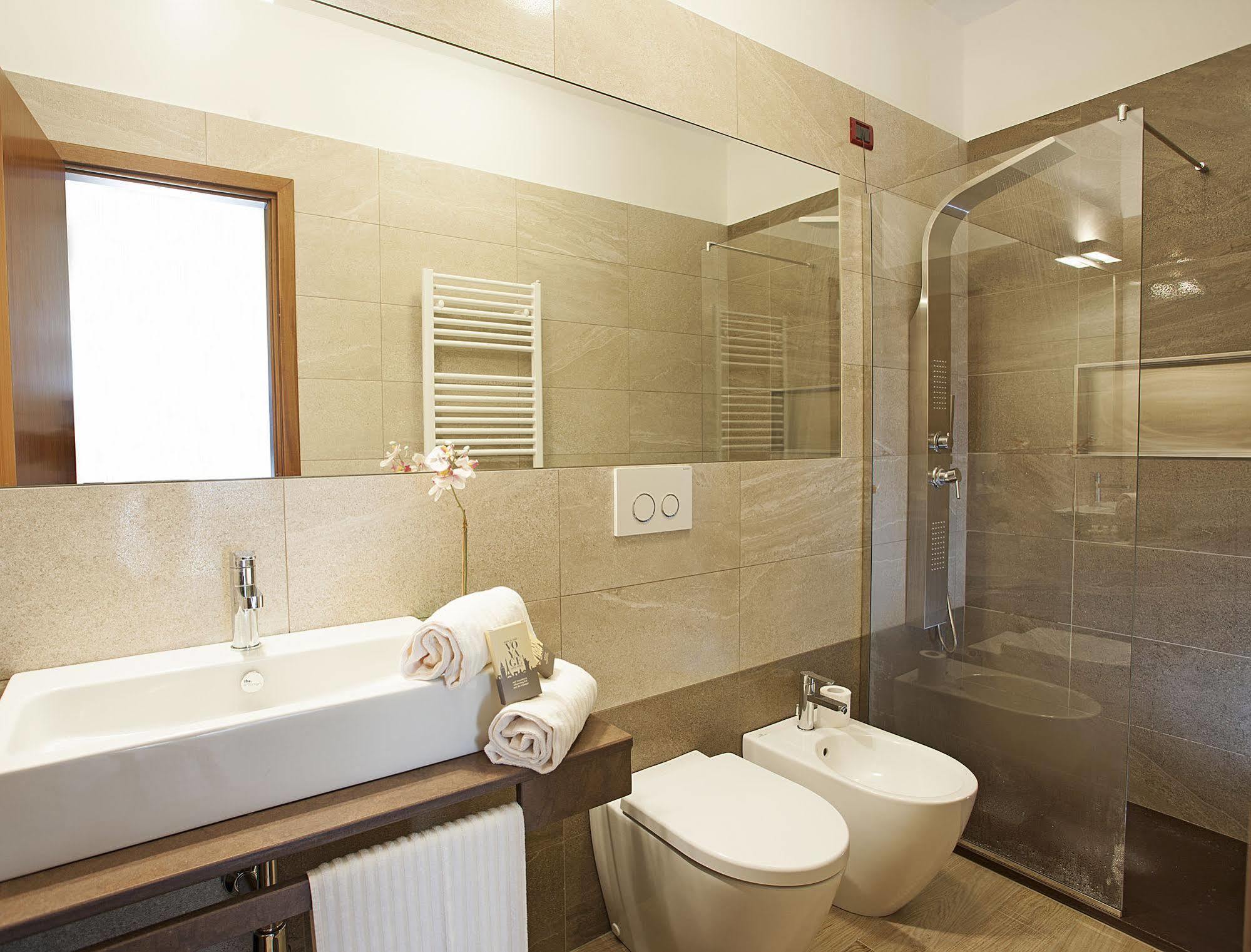 Residence Caffe Savona Alba  Bagian luar foto