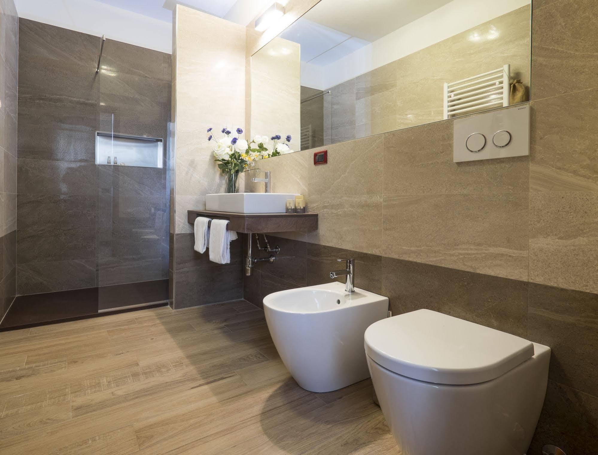Residence Caffe Savona Alba  Bagian luar foto