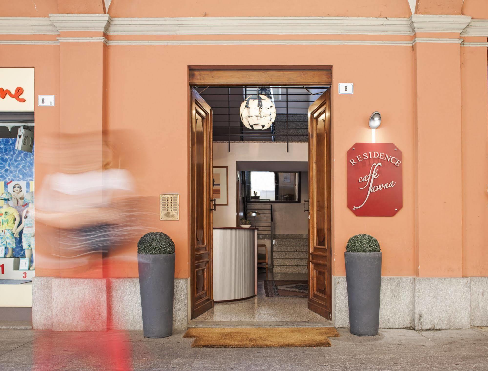 Residence Caffe Savona Alba  Bagian luar foto